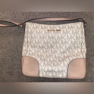Micheal Kors Crossbody
